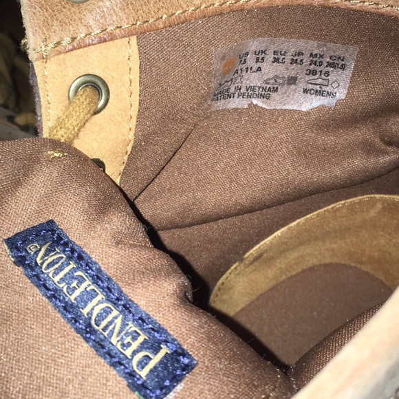 Boots - Picture 4 of 4